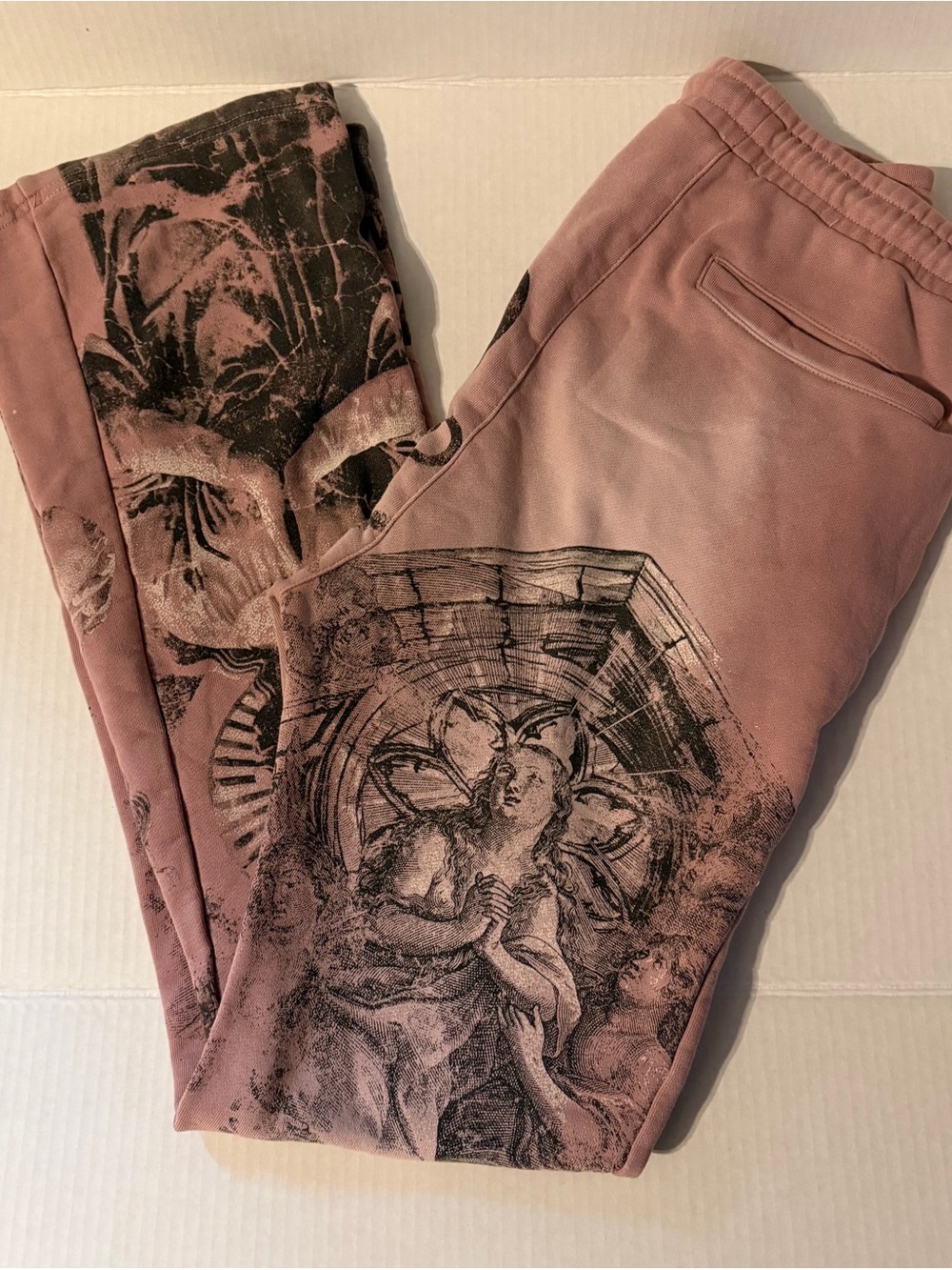 Rare Peace "All Over Angel" Washed French Terry Stacked Joggers in Dust Pink S - Picture 4 of 8